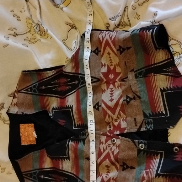 Native American Tradition vest by Allen Wah - Picture 2 of 8